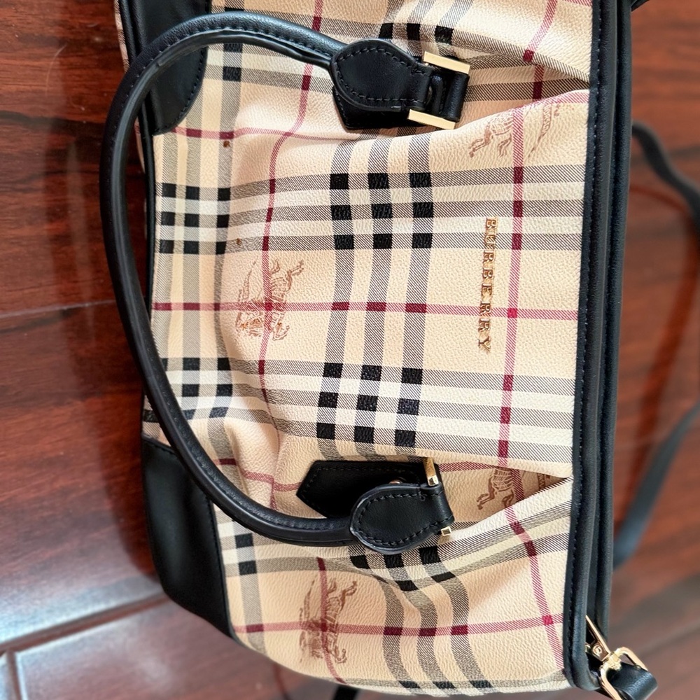 Burberry Beige Plaid Tote with Black Trim and Gold Logo - Picture 2 of 9